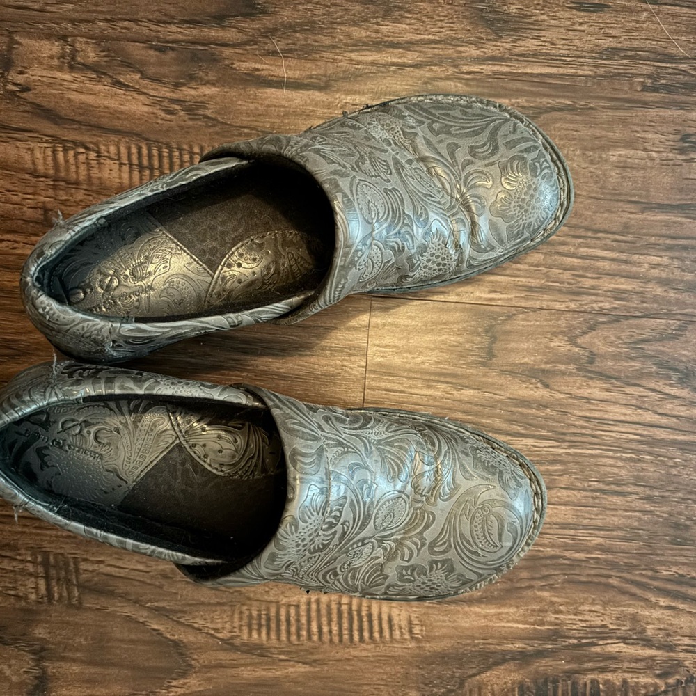 BOC Floral Patterned Gray Slip-Ons